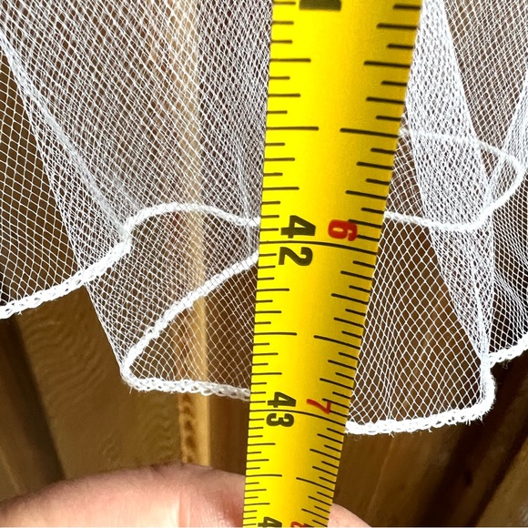 Vintage Faux Pearl Wedding Veil - Picture 8 of 8